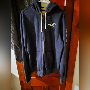 Hollister zip up hoodie, unisex size xl.